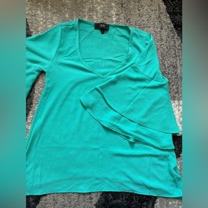 Status blouse.